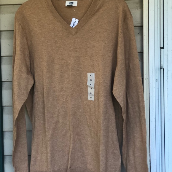 Old navy tan sweater for men - Picture 3 of 5